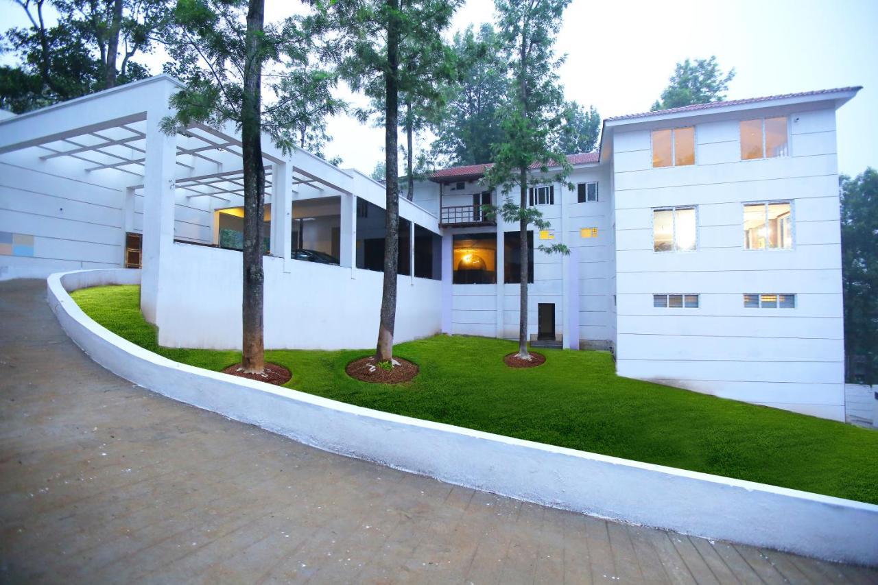 La Feliz Palacio Yercaud Exterior photo